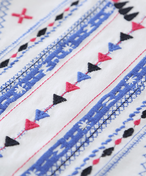 CUBE SUGAR（キューブシュガー）の「20/-天竺刺繍入りクルーTシャツ（Tシャツ/カットソー・レディース・ホワイト系その他/ホワイト系その他2/ブルー/ブラック/イエロー・M）」の22枚目の写真