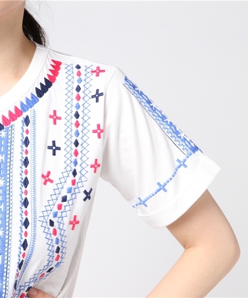 CUBE SUGAR（キューブシュガー）の「20/-天竺刺繍入りクルーTシャツ（Tシャツ/カットソー・レディース・ホワイト系その他/ホワイト系その他2/ブルー/ブラック/イエロー・M）」の10枚目の写真