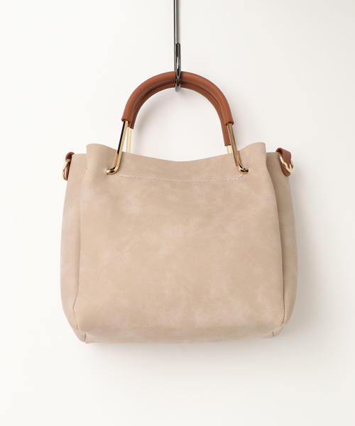 coca（coca）（コカ）の「ゴールドハンドルコンパクトスクエアバッグ（ハンドバッグ・レディース・ブラック/ベージュ・ONE SIZE）」の2枚目の写真