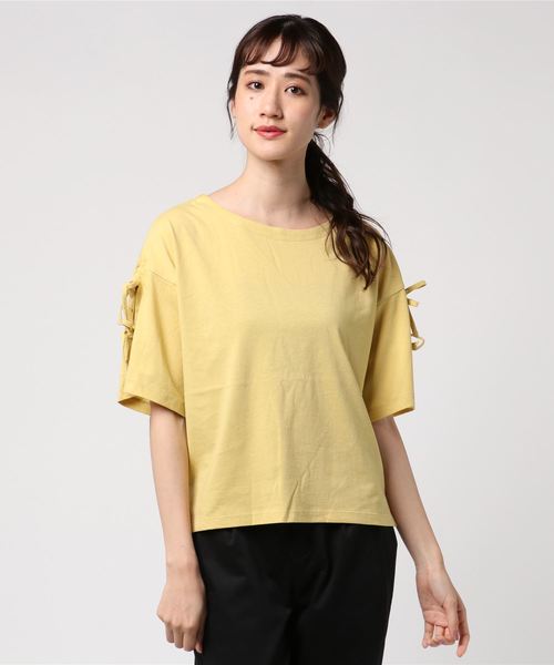 POU DOU DOU（プードゥドゥ）の「袖リボンあきTシャツ（Tシャツ/カットソー・レディース・ブラック/オフホワイト/イエロー・3）」の2枚目の写真