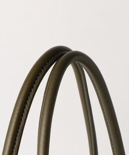 BEAUTY&YOUTH UNITED ARROWS（ビューティーアンドユースユナイテッドアローズ）の「BY∴ フェイクレザー コンビパネルトートバッグ（トートバッグ・レディース・ブラック/オリーブ/ベージュ・FREE）」の18枚目の写真