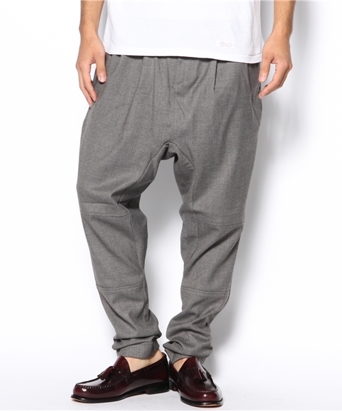 Lui's(ルイス)の「Lui's サルエルスラックスパンツ(スラックス・メンズ・ブラック/チャコールグレー/ライトグレー・SMALL/MEDIUM)」の1枚目の写真