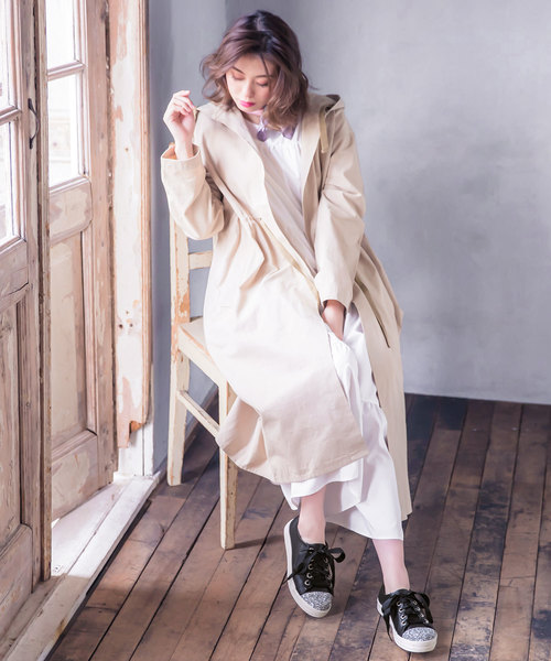 セール】つま先グリッターサテンリボンビジュースニーカー