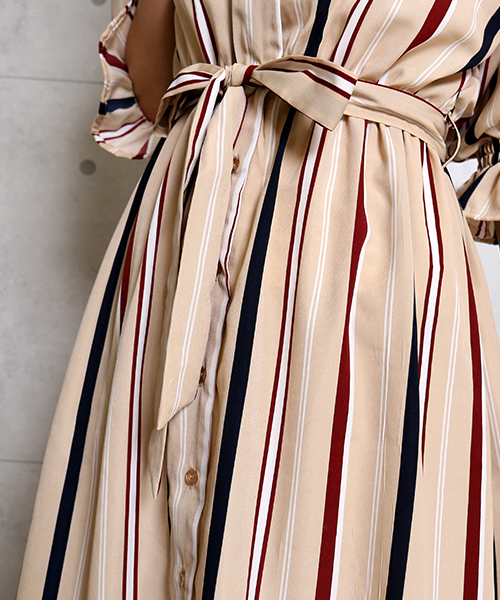 MARLENE JOBERT（マルレーヌ　ジョベル）の「デシンストライプ＆ドット開襟ワンピース（ワンピース・レディース・ブラック/オフホワイト/ベージュ・FREE）」の4枚目の写真