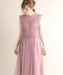 ピンク色のワンピースで華やぐ 上品に決めたいお出かけにぴったりな冬映えコーディネート Zozotown