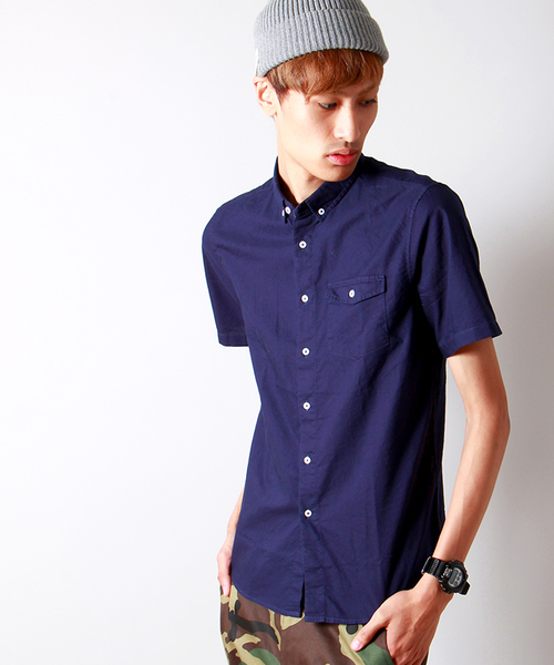 WEGO（ウィゴー）の「WEGO/ガーメントダイオックス半袖シャツ（シャツ/ブラウス・メンズ・ホワイト/ネイビー/イエロー/ピンク・MEDIUM/LARGE）」の2枚目の写真