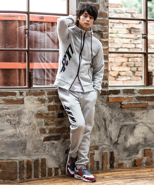 AKM Contemporary（エイケイエムコンテンポラリー）の「AKM Contemporary(エイケイエムコンテンポラリー)裏起毛ハクプリントパーカー（パーカー・メンズ・ブラック/グレー・S/M/L/XL）」の6枚目の写真