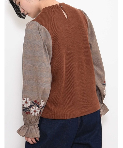 POU DOU DOU（プードゥドゥ）の「ニットソークロスステッチボリューム袖トップス（Tシャツ/カットソー・レディース・ネイビー/ブラウン/アイボリー・3）」の17枚目の写真