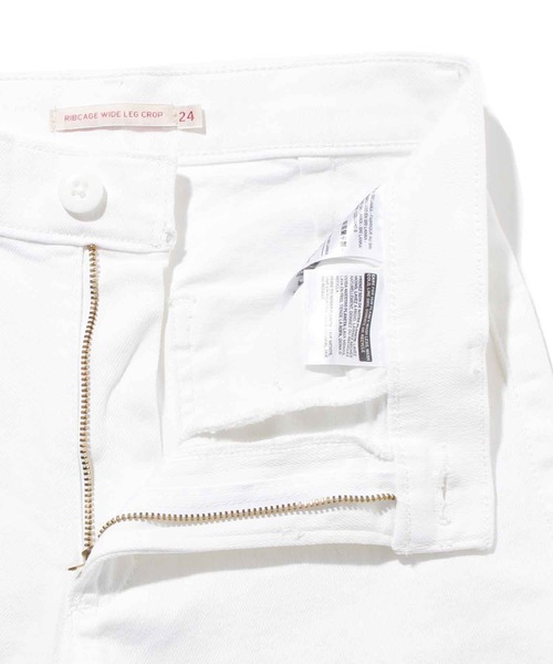 Levi's(リーバイス)の「RIBCAGE ワイドレッグ CROP SIMPLY WHITE(デニムパンツ・レディース・マルチ・28inch/24inch/25inch/26inch/27inch/23inch)」の10枚目の写真