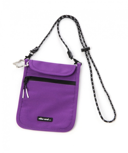 niko and（ニコアンド）の「オリジナル縦型フラットショルダー