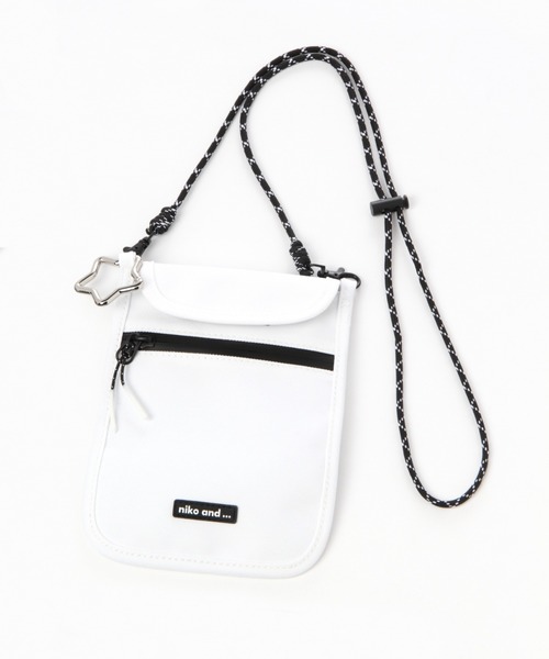 niko and...（ニコアンド）の「オリジナル縦型フラットショルダーバッグ（ショルダーバッグ・レディース・ブラック/ホワイト/ピンク/シルバー/パープル/レオパード・0）」の2枚目の写真