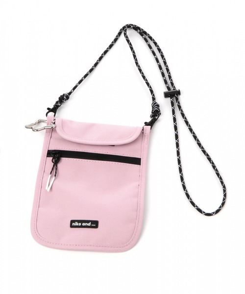 niko and...（ニコアンド）の「オリジナル縦型フラットショルダーバッグ（ショルダーバッグ・レディース・ブラック/ホワイト/ピンク/シルバー/パープル/レオパード・0）」の4枚目の写真
