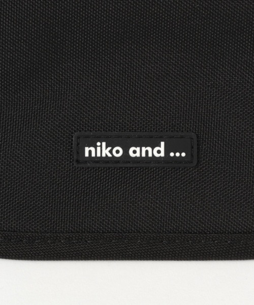 niko and...（ニコアンド）の「オリジナル縦型フラットショルダーバッグ（ショルダーバッグ・レディース・ブラック/ホワイト/ピンク/シルバー/パープル/レオパード・0）」の14枚目の写真