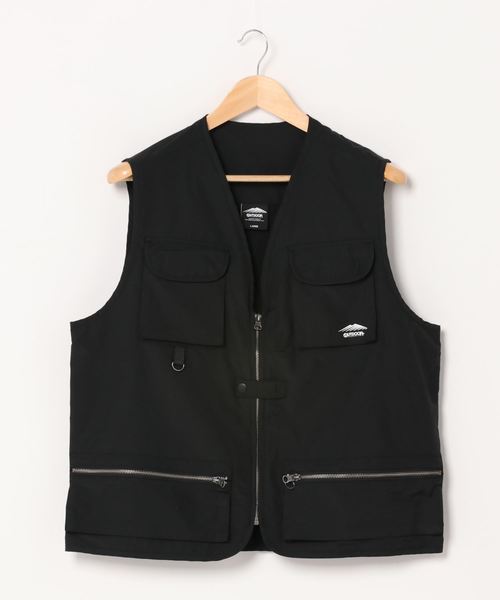 OUTDOOR PRODUCTS APPAREL(アウトドアプロダクツアパレル)の「4つのポケットを配置した多機能ボックスシルエット! ユニセックス対応 フィッシングベスト(ベスト・メンズ・ブラック/チャコールグレー・LARGE/X-LARGE/MEDIUM/SMALL)」の2枚目の写真