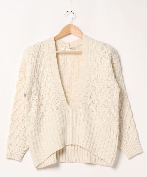 KOBE LETTUCE（コウベレタス）の「インドネシア深Vネックケーブルニットトップス（ニット/セーター・レディース・ネイビー/アイボリー/モカ/チャコール・FREE）」の8枚目の写真