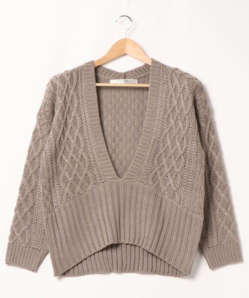 KOBE LETTUCE（コウベレタス）の「インドネシア深Vネックケーブルニットトップス（ニット/セーター・レディース・ネイビー/アイボリー/モカ/チャコール・FREE）」の6枚目の写真