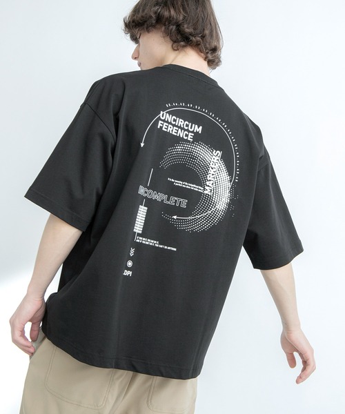 EMMA CLOTHES(エマクローズ)の「シルケットライク天竺 オーバーサイズ S/S メッセージプリント カットソー EMMA CLOTHES COLLECTION - INVERSION(反転) × HIDE AND SEEK(かくれんぼ) -(Tシャツ/カットソー・メンズ・ホワイト系その他/ブラック系その他/ベージュ系その他/グリーン系その他/ブルー系その他/パープル系その他/ホワイト系その他2/ホワイト系その他3/ホワイト系その他4/ブラック系その他2/ブラック系その他3/ブラック系その他4/ベージュ系その他2/グリーン系その他2/ブルー系その他2/パープル系その他2・M/L)」の7枚目の写真