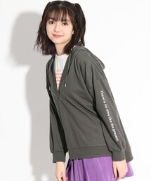 PINK-latte（ピンクラテ）の「Vネックパーカー&グラフィックロンTセット（その他トップス・キッズ）」