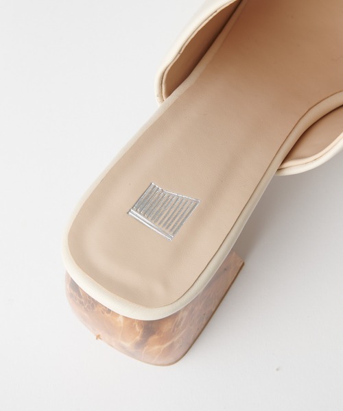 COLONY 2139(コロニートゥーワンスリーナイン)の「ストーンヒールミュール(サンダル・レディース・ブラック/アイボリー/グリーン系その他・22.5cm/23.5cm/24.5cm)」の17枚目の写真