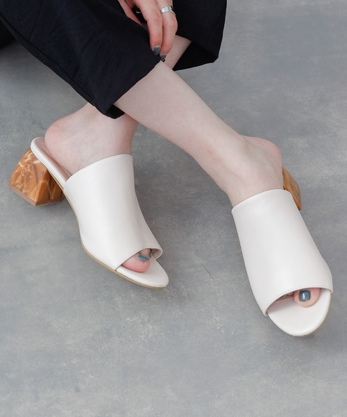 COLONY 2139(コロニートゥーワンスリーナイン)の「ストーンヒールミュール(サンダル・レディース・ブラック/アイボリー/グリーン系その他・22.5cm/23.5cm/24.5cm)」の19枚目の写真