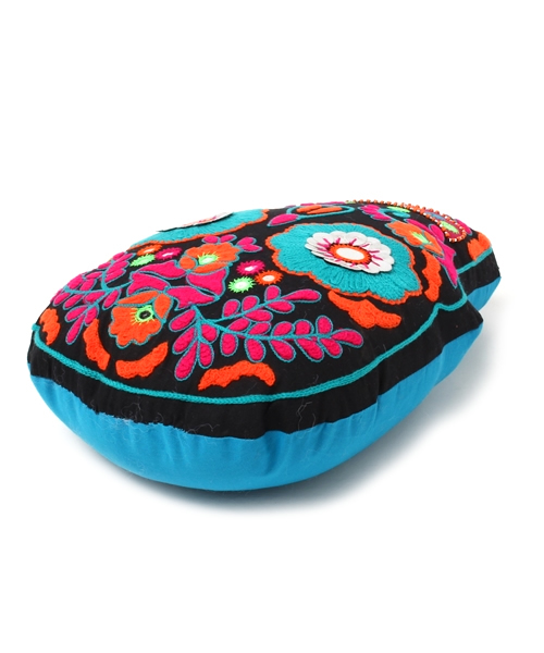 チャイハネ（チャイハネ）の「【チャイハネ】カラベラ刺繍クッション（クッション/クッションカバー・レディース・ブラック/グリーン/オレンジ・FREE）」の5枚目の写真