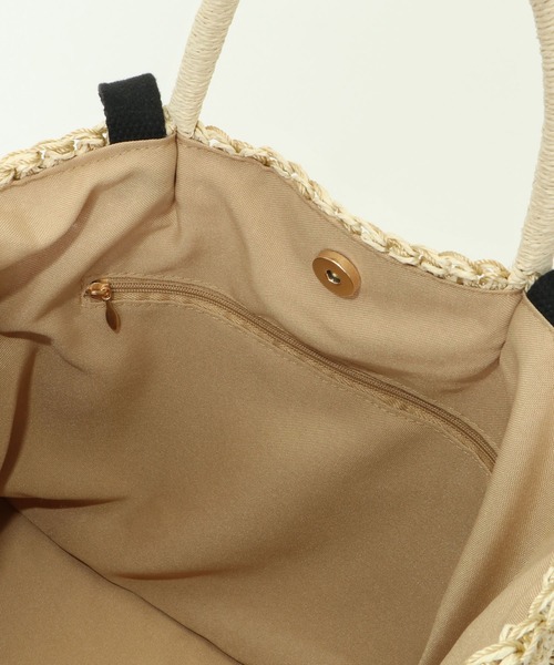 ikka（イッカ）の「細編みスクエア2WAYトート（ショルダーバッグ・レディース・グレー/ブラック/キャメル/オフホワイト・FREE）」の7枚目の写真