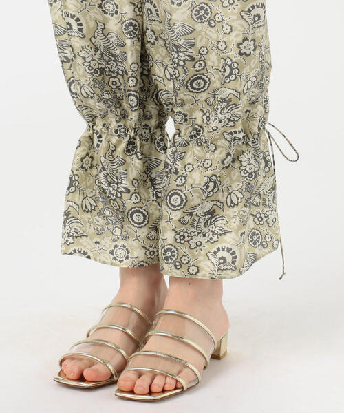 SOULEIADO（ソレイアード）の「シルクプリント イージーストレート