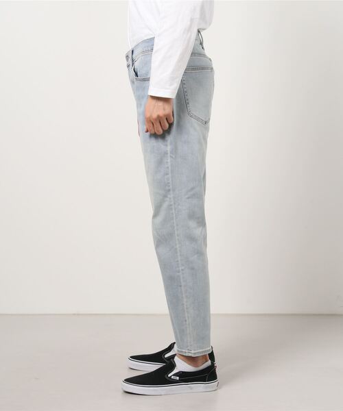 GAP（ギャップ）の「ミッドライズ テーパードスリム クロップドデニム（デニムパンツ・メンズ・ライトインディゴブルー・28W/30W/32W/34W/36W）」の5枚目の写真