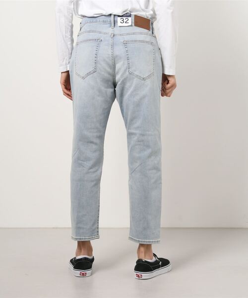 GAP（ギャップ）の「ミッドライズ テーパードスリム クロップドデニム（デニムパンツ・メンズ・ライトインディゴブルー・28W/30W/32W/34W/36W）」の6枚目の写真