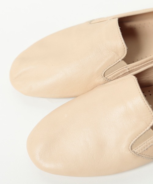 MEN'S BIGI(メンズビギ)の「<Rivieras(リビエラ)>レザースリッポン(スリッポン・メンズ・ブラック/ベージュ・01/02/03/04/05)」の6枚目の写真