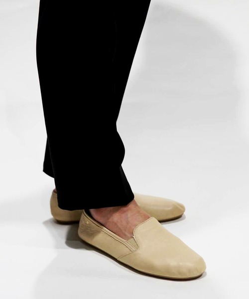 MEN'S BIGI(メンズビギ)の「<Rivieras(リビエラ)>レザースリッポン(スリッポン・メンズ・ブラック/ベージュ・01/02/03/04/05)」の3枚目の写真