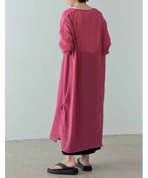 Re:EDIT（リエディ）の「[低身長サイズ有][洗濯機で洗える]ボリュームスリーブ楊柳ガウンカーディガン（カーディガン/ボレロ・レディース・アイボリー/モカ/グレイッシュベージュ/ブラウン/ピンク/ベージュ/ブルー/オレンジ/グリーン・MEDIUM/LARGE/SHORT）」の16枚目の写真