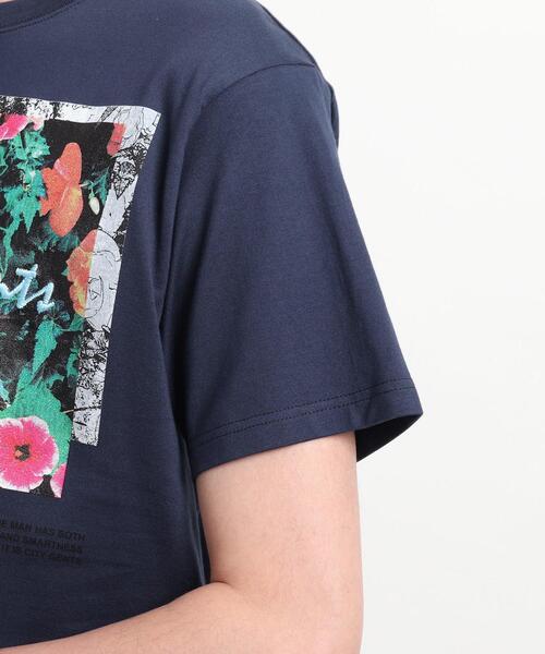 TAKEO KIKUCHI（タケオキクチ）の「◆【Sサイズ～】マルチフォトプリントTシャツ（Tシャツ/カットソー・メンズ・ホワイト/ネイビー/サンドベージュ・01/02/03/04）」の9枚目の写真