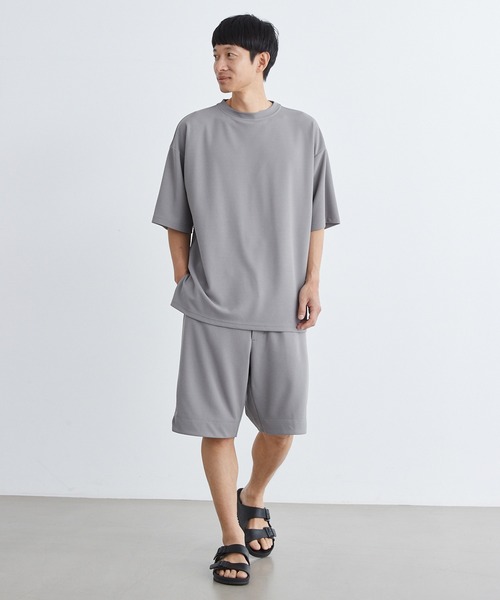 Loungewear tokyo(ラウンジウェアトウキョウ)の「【セットアップ】カットジョーゼットリラックスストレッチ ワイドモックネック半袖Tシャツ&1タックショートパンツ ワンマイルウェア(ルームウェア/パジャマ・メンズ・ブラック/ベージュ/ネイビー/グレー系その他/ブルー系その他/ホワイト・M/L/XL/S)」の8枚目の写真