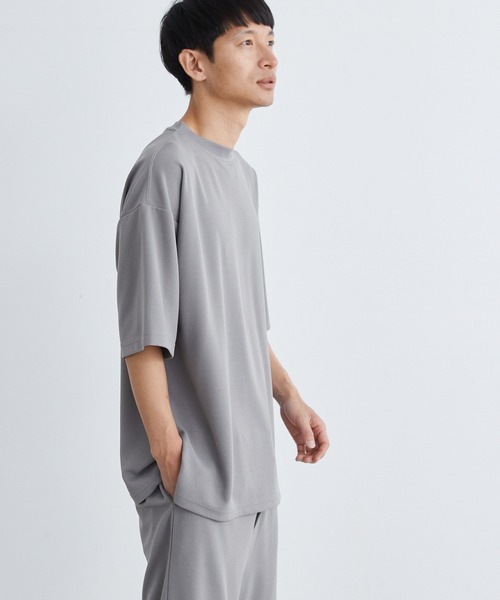 Loungewear tokyo(ラウンジウェアトウキョウ)の「【セットアップ】カットジョーゼットリラックスストレッチ ワイドモックネック半袖Tシャツ&1タックショートパンツ ワンマイルウェア(ルームウェア/パジャマ・メンズ・ブラック/ベージュ/ネイビー/グレー系その他/ブルー系その他/ホワイト・M/L/XL/S)」の10枚目の写真