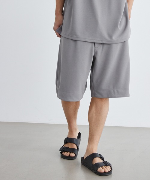 Loungewear tokyo(ラウンジウェアトウキョウ)の「【セットアップ】カットジョーゼットリラックスストレッチ ワイドモックネック半袖Tシャツ&1タックショートパンツ ワンマイルウェア(ルームウェア/パジャマ・メンズ・ブラック/ベージュ/ネイビー/グレー系その他/ブルー系その他/ホワイト・M/L/XL/S)」の20枚目の写真