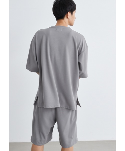 Loungewear tokyo(ラウンジウェアトウキョウ)の「【セットアップ】カットジョーゼットリラックスストレッチ ワイドモックネック半袖Tシャツ&1タックショートパンツ ワンマイルウェア(ルームウェア/パジャマ・メンズ・ブラック/ベージュ/ネイビー/グレー系その他/ブルー系その他/ホワイト・M/L/XL/S)」の17枚目の写真