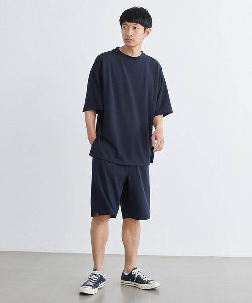 Loungewear tokyo(ラウンジウェアトウキョウ)の「【セットアップ】カットジョーゼットリラックスストレッチ ワイドモックネック半袖Tシャツ&1タックショートパンツ ワンマイルウェア(ルームウェア/パジャマ・メンズ・ブラック/ベージュ/ネイビー/グレー系その他/ブルー系その他/ホワイト・M/L/XL/S)」の9枚目の写真