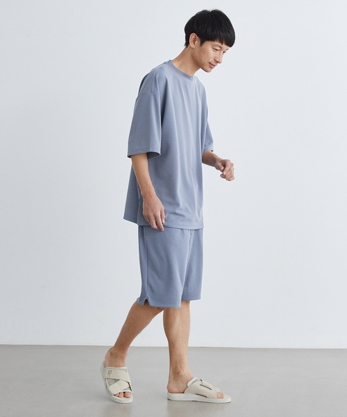 Loungewear tokyo(ラウンジウェアトウキョウ)の「【セットアップ】カットジョーゼットリラックスストレッチ ワイドモックネック半袖Tシャツ&1タックショートパンツ ワンマイルウェア(ルームウェア/パジャマ・メンズ・ブラック/ベージュ/ネイビー/グレー系その他/ブルー系その他/ホワイト・M/L/XL/S)」の12枚目の写真