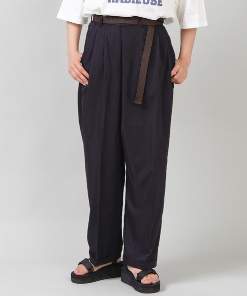 SPINNS（スピンズ）の「ツイル素材 ベルト付ラップパンツ（その他パンツ・レディース・ダークベージュ/ブラウン/ブラック/カーキ・ONESIZE）」の2枚目の写真