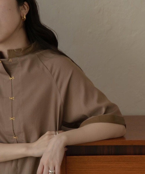 lawgy（ラウジー）の「front hock op（ワンピース・レディース・ブラウン/ライトベージュ・FREE）」の4枚目の写真