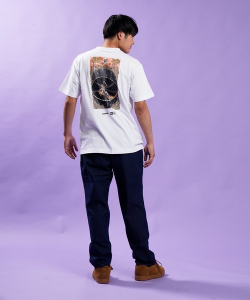 NEW ERA（ニューエラ）の「NEW ERA/ニューエラ　ルーズシルエット バクプリントTシャツ 12887607（Tシャツ/カットソー・メンズ・ホワイト・M/L/XL）」の4枚目の写真