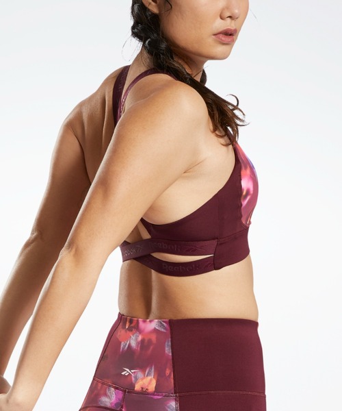 Reebok(リーボック)の「キレイフィット グラフィック スポーツ ブラ / KireiFit Graphic Sports Bra(スポーツブラ・レディース・ベージュ/マルーン・LARGE/MEDIUM/X-LARGE/SMALL/XX-LARGE)」の13枚目の写真