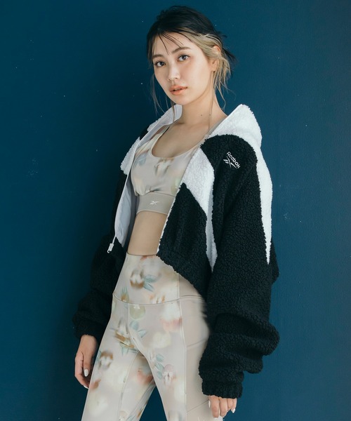 Reebok(リーボック)の「キレイフィット グラフィック スポーツ ブラ / KireiFit Graphic Sports Bra(スポーツブラ・レディース・ベージュ/マルーン・LARGE/MEDIUM/X-LARGE/SMALL/XX-LARGE)」の17枚目の写真