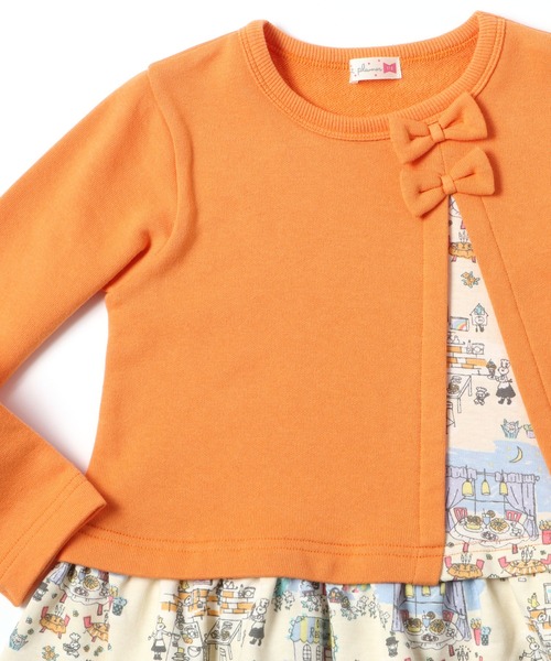 KP（ケーピー）の「【日本製】mimiちゃんレストランプリントとミニ裏毛のレイヤード風長袖チュニック(100-130cm)（スウェット・キッズ・オレンジ/ブルー・110cm/120cm/130cm/100cm）」の4枚目の写真