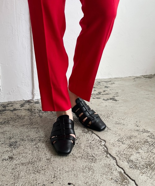 CAPRICIEUX LE'MAGE（カプリシューレマージュ）の「グルカ風ミュール（サンダル・レディース・ブラック/アイボリー・M/L）」の7枚目の写真