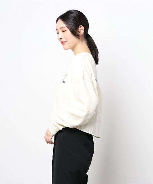 ROXY(ロキシー)の「JUMP PULL OVER/ロキシーバックプリントスウェットトレーナー(スウェット・レディース・ピンク/ブルー/ホワイト・MEDIUM/LARGE)」の4枚目の写真