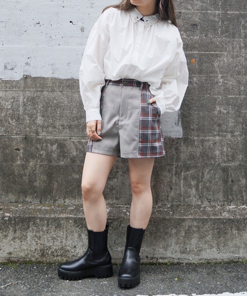 179/WG（イチナナキュウダブルジー）の「厚底サイドゴアブーツ（ブーツ・レディース・オフホワイト/ブラック・M/L）」の20枚目の写真