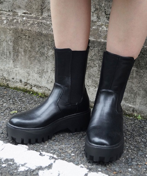 179/WG（イチナナキュウダブルジー）の「厚底サイドゴアブーツ（ブーツ・レディース・オフホワイト/ブラック・M/L）」の21枚目の写真