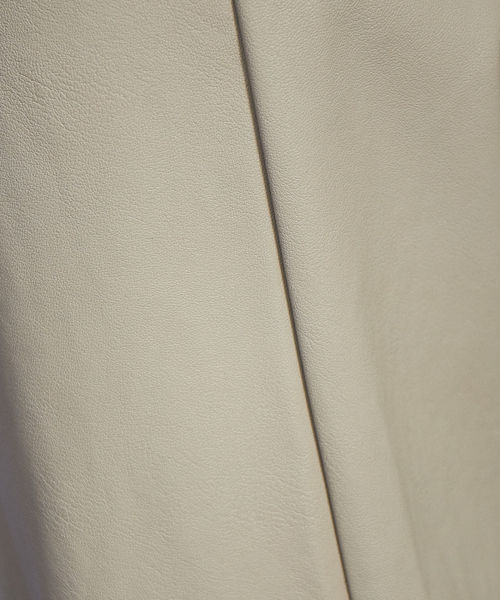 NOMINE（ノミネ）の「【展開店舗限定】フェイクレザーセミフレアパンツ（その他パンツ・レディース・ブラック/アイボリー・S/M）」の7枚目の写真